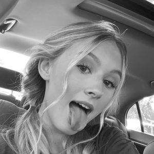 Meet your Posher, Carly